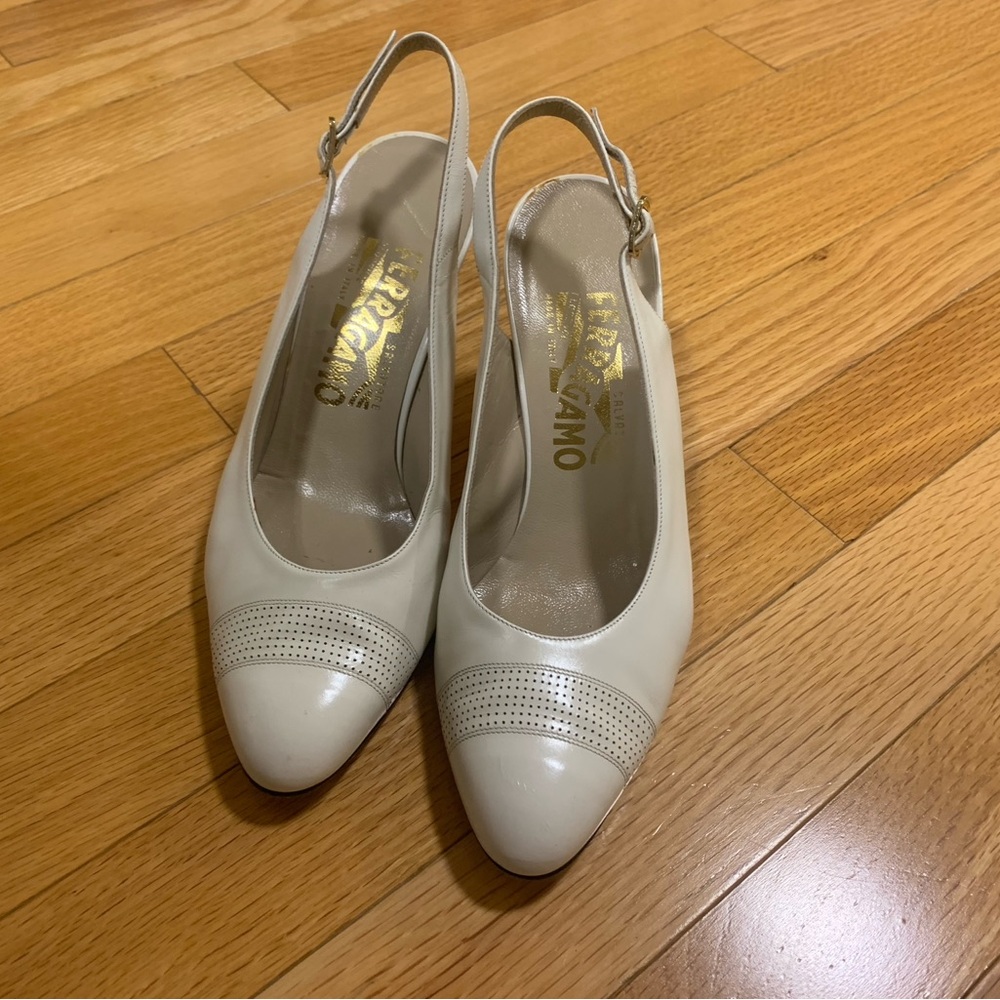 Salvatore Ferragamo Women's White Leather Slingback Shoes